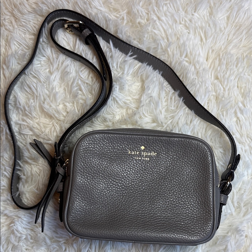 Kate Spade Pebbled Leather Crossbody in Light Gray